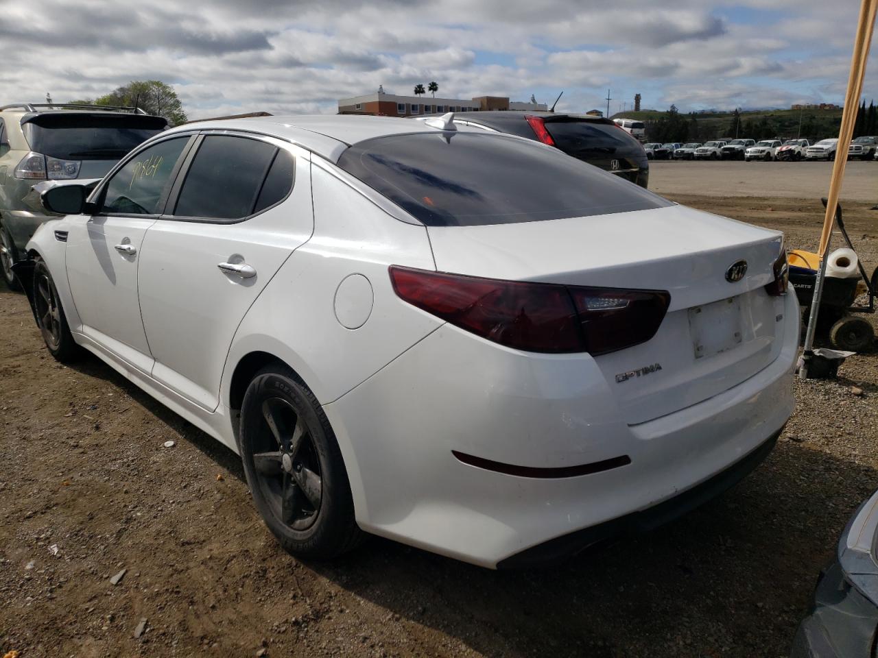 Photo 3 from auction – 2015 KIA OPTIMA LX with VIN 5XXGM4A77FG366101
