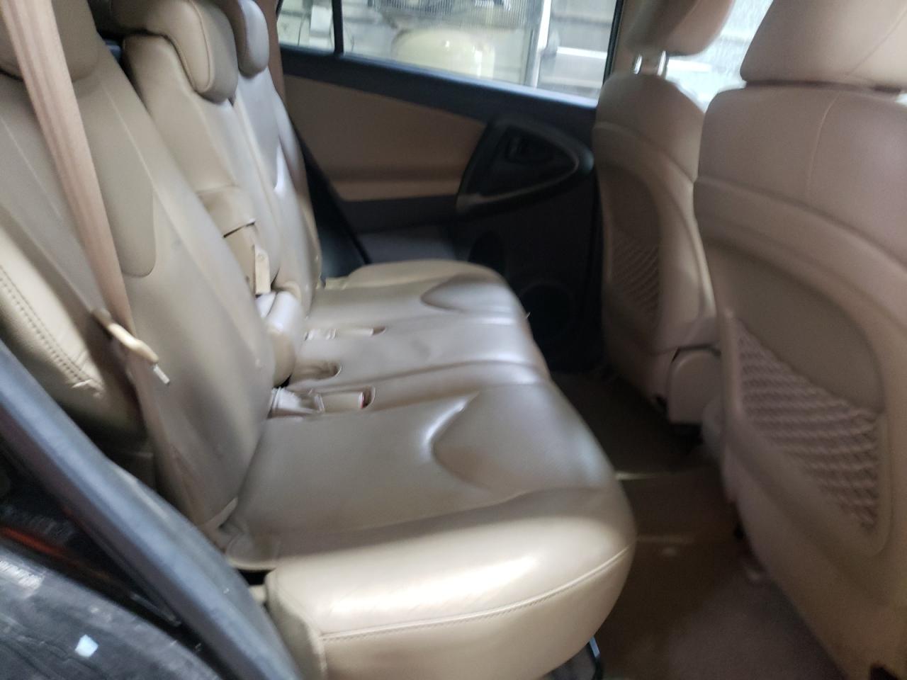 Photo 6 from auction – 2011 TOYOTA RAV4 LIMIT with VIN 2T3YF4DV2BW075196