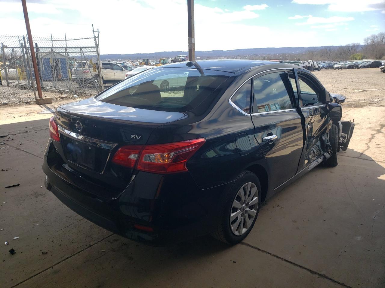 Photo 4 from auction – 2016 NISSAN SENTRA S with VIN 3N1AB7AP8GL680233