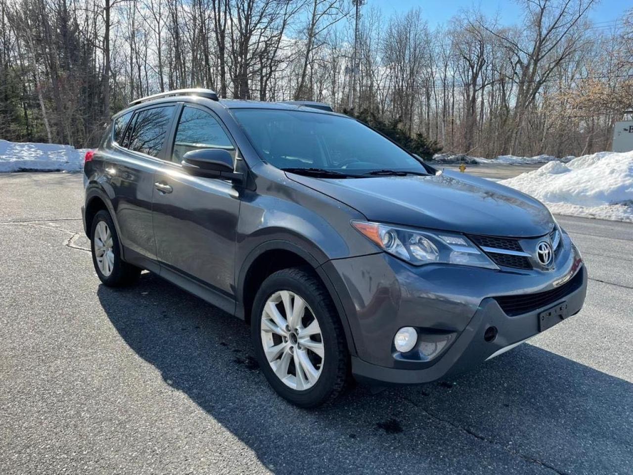 TOYOTA RAV4 LIMIT 2015 with VIN 2T3DFREV3FW364152 - Photo from auction