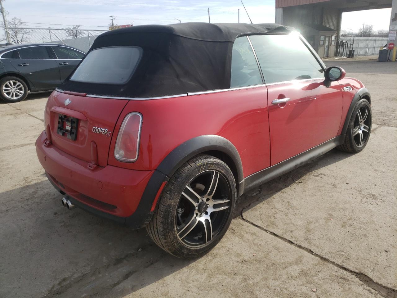 Photo 4 from auction – 2005 MINI COOPER S with VIN WMWRH33535TF84327