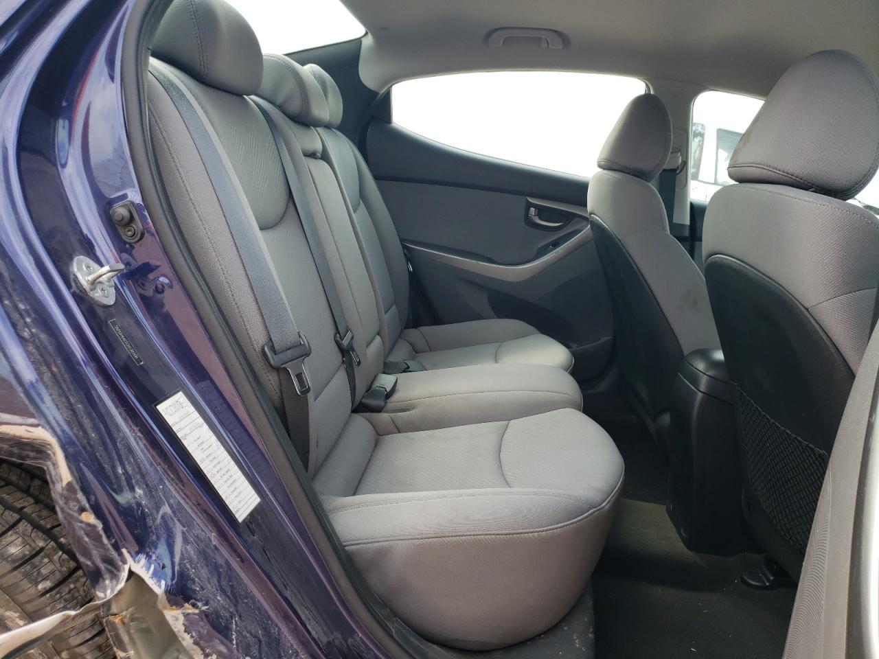 Photo 6 from auction – 2012 HYUNDAI ELANTRA GL with VIN 5NPDH4AE1CH138908