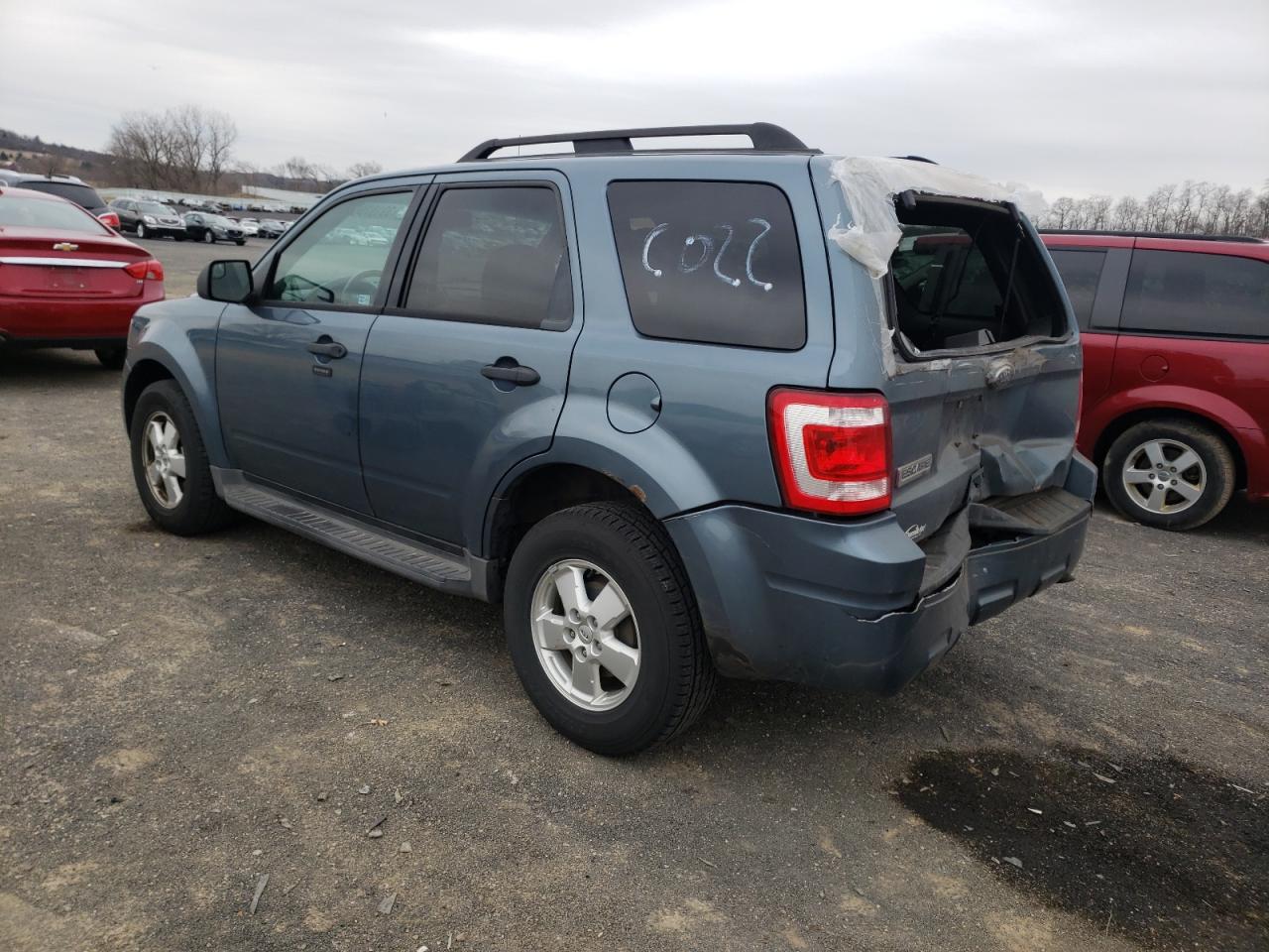 Photo 3 from auction – 2011 FORD ESCAPE XLT with VIN 1FMCU0D70BKA75650