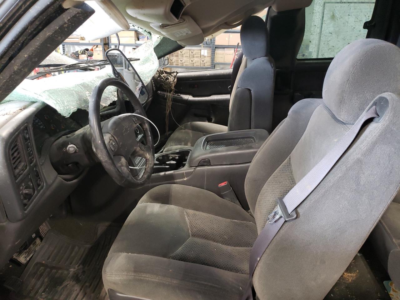 Photo 5 from auction – 2005 CHEVROLET SILVERADO with VIN 1GCEK19B55E173226