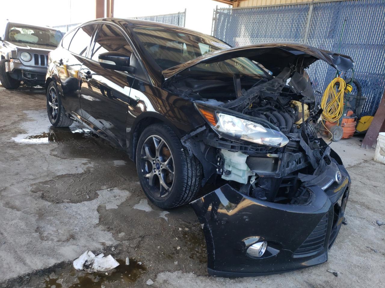 FORD FOCUS SE 2014 with VIN 1FADP3K23EL333298 - Photo from auction