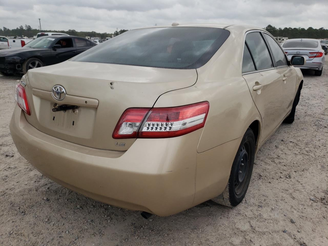 Photo 4 from auction – 2011 TOYOTA CAMRY BASE with VIN 4T1BF3EK5BU748205