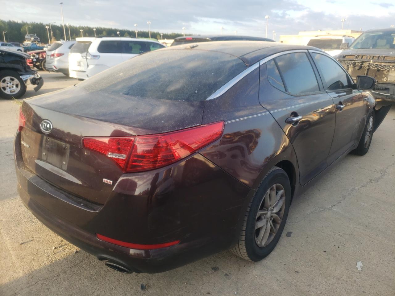 Photo 4 from auction – 2012 KIA OPTIMA LX with VIN 5XXGM4A71CG037163