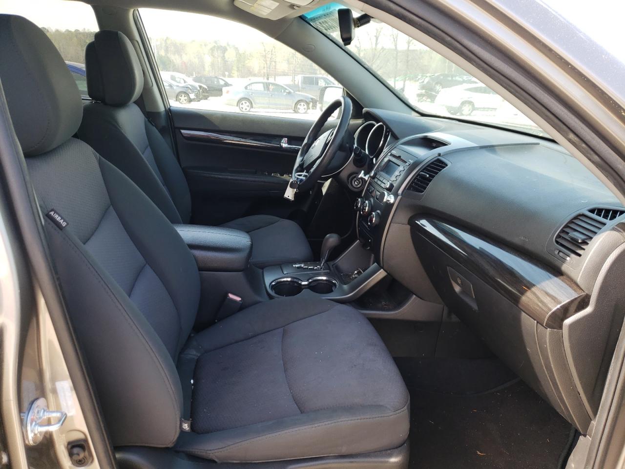 Photo 5 from auction – 2012 KIA SORENTO BA with VIN 5XYKT3A68CG263145