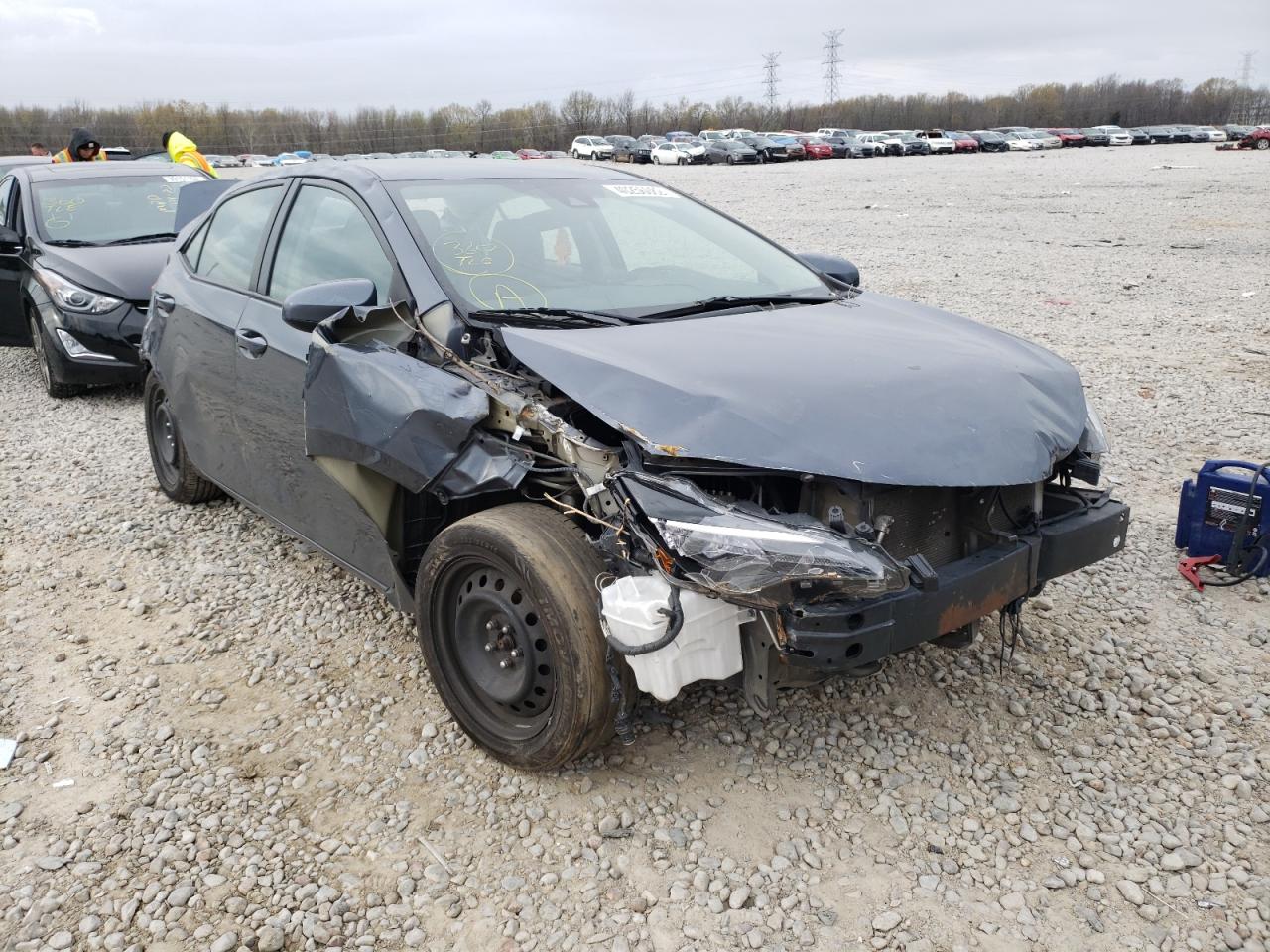 TOYOTA COROLLA L 2018 with VIN 5YFBURHE8JP752134 - Photo from auction