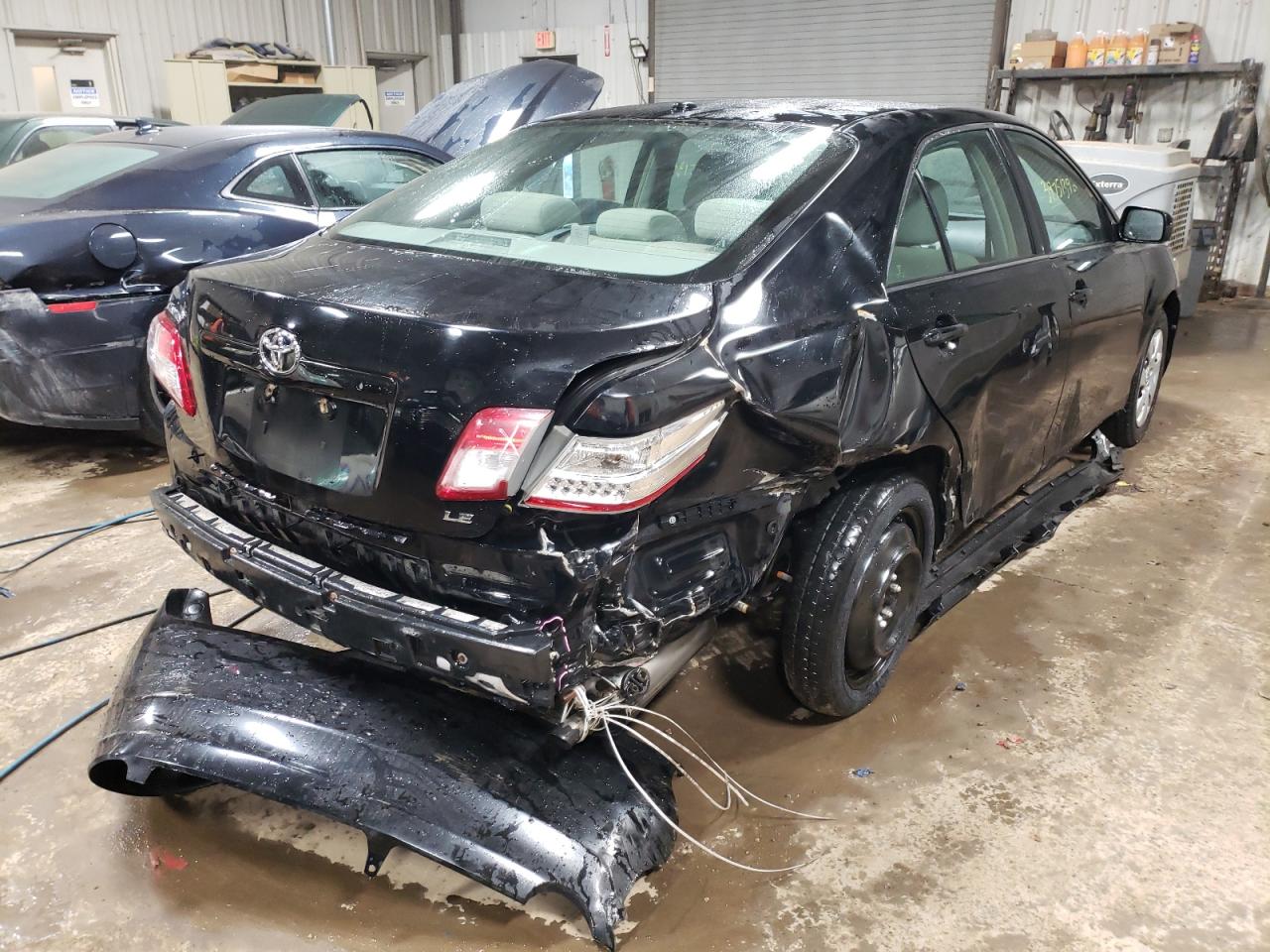 Photo 4 from auction – 2011 TOYOTA CAMRY BASE with VIN 4T1BF3EKXBU717063