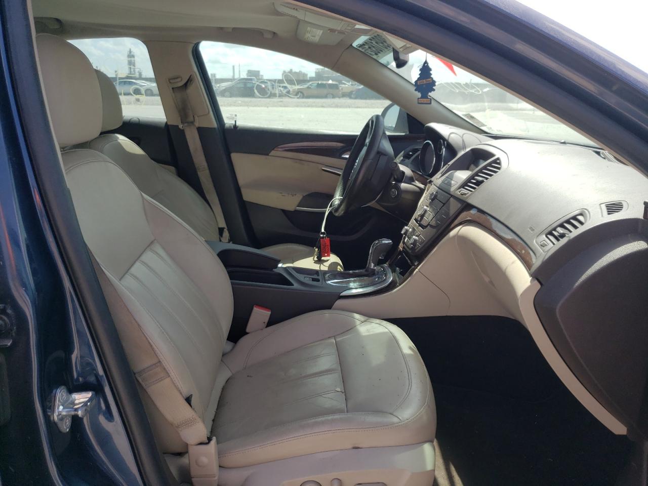 Photo 5 from auction – 2011 BUICK REGAL CXL with VIN W04GR5EC7B1018636