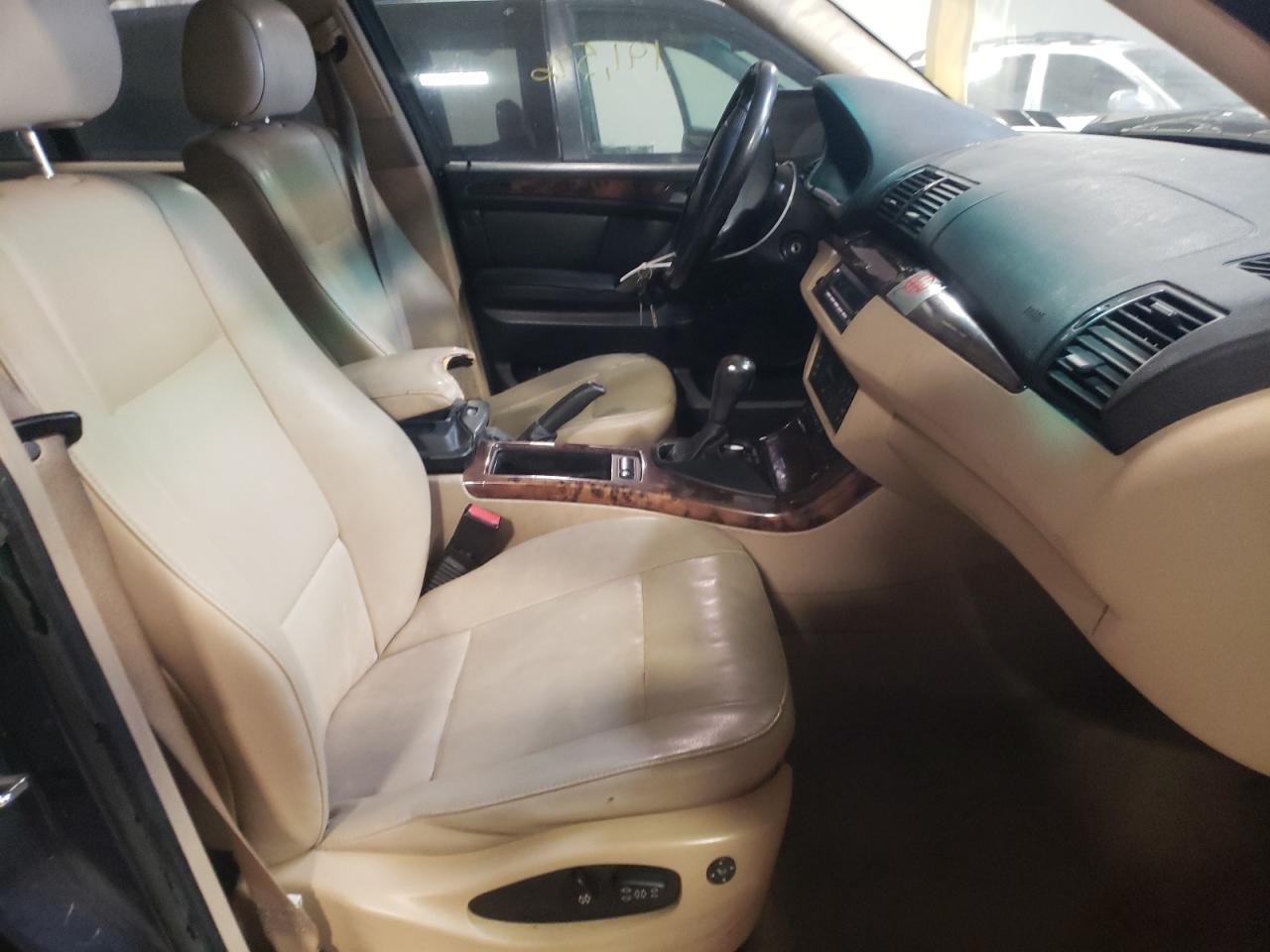 Photo 5 from auction – 2005 BMW X5 3.0I with VIN 5UXFA13525LY23120