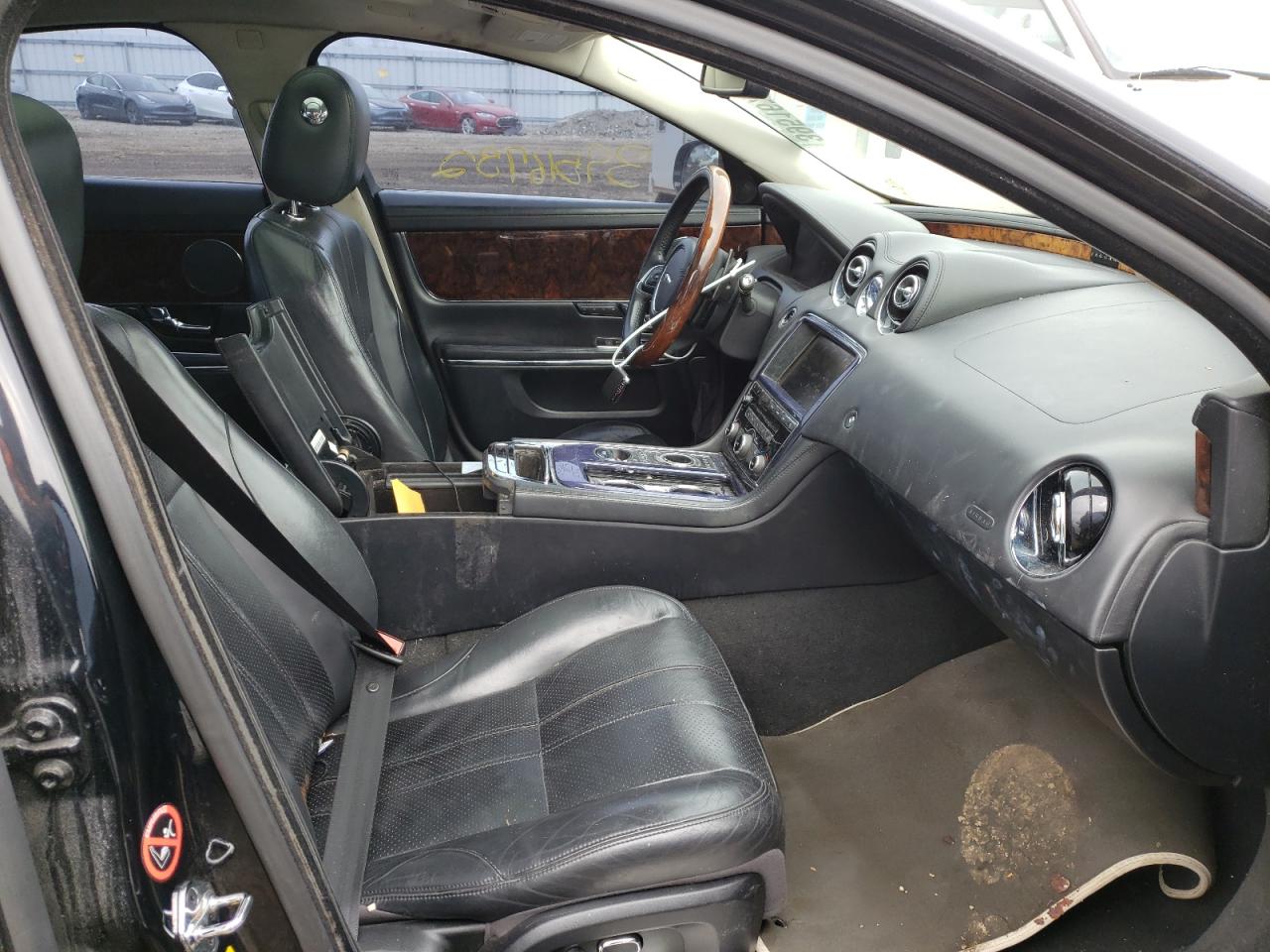 Photo 5 from auction – 2012 JAGUAR XJ with VIN SAJWA1CB8CLV38153