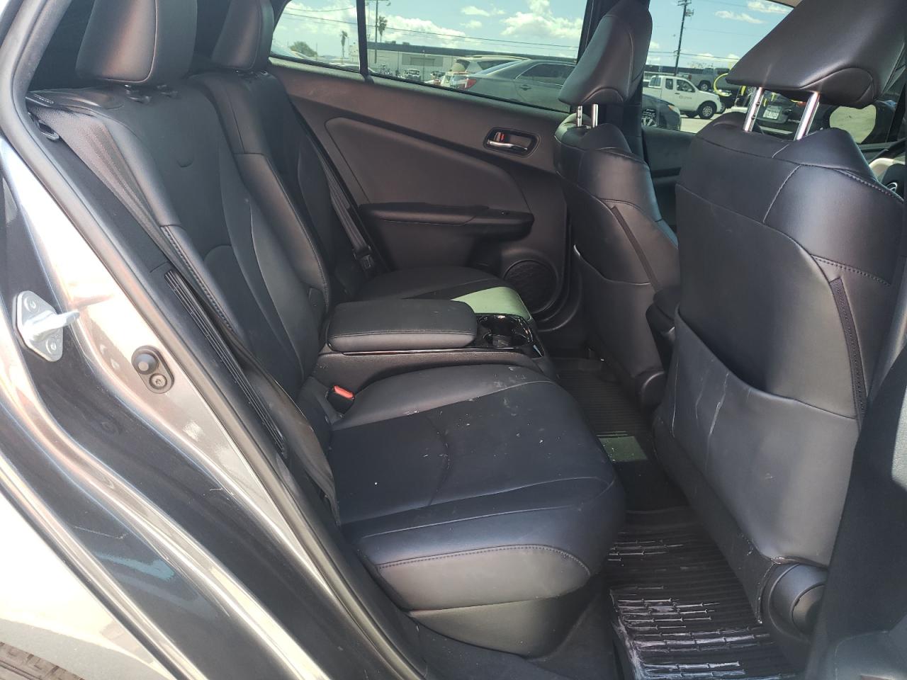 Photo 6 from auction – 2017 TOYOTA PRIUS PRIM with VIN JTDKARFP7H3037488