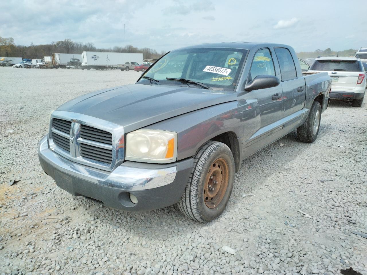 Photo 2 from auction – 2005 DODGE DAKOTA QUA with VIN 1D7HE48N55S151509