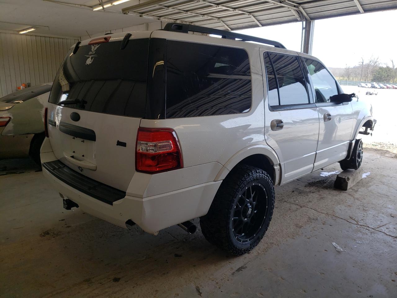 Photo 4 from auction – 2013 FORD EXPEDITION with VIN 1FMJU2A51DEF02776