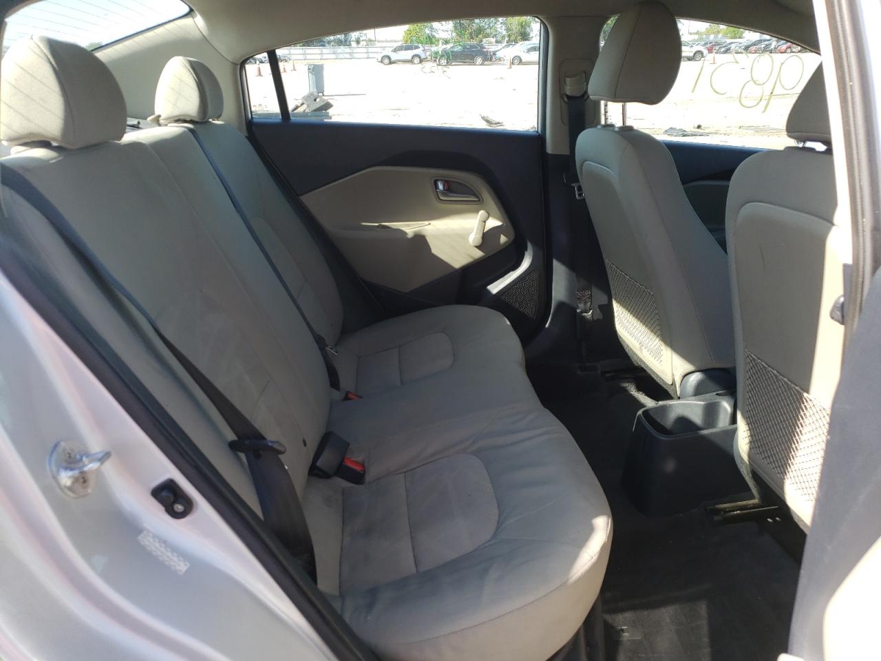Photo 6 from auction – 2017 KIA RIO LX with VIN KNADM4A30H6062073