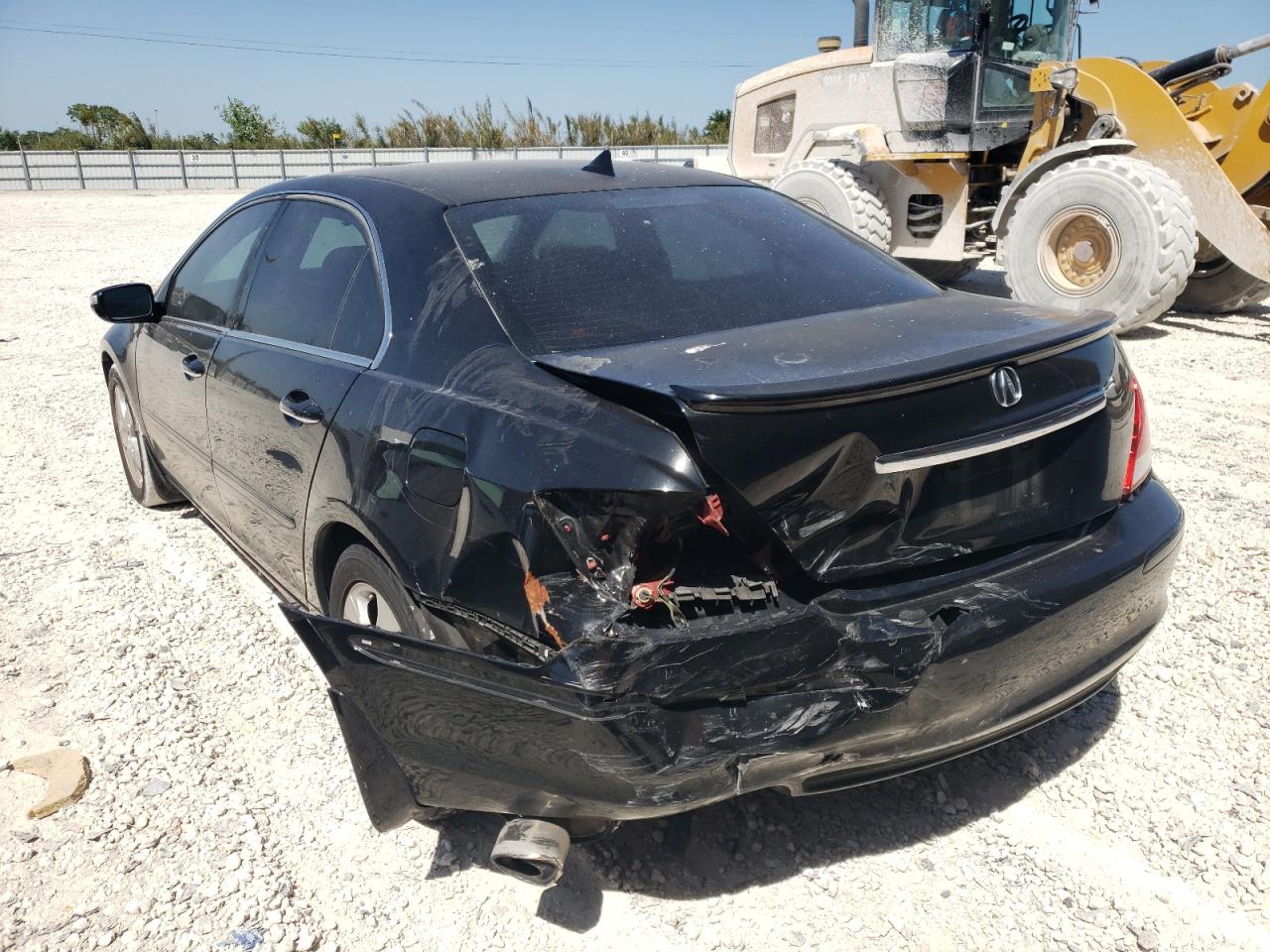 Photo 3 from auction – 2006 ACURA RL with VIN JH4KB16536C004223