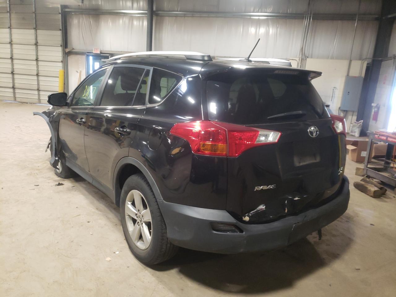 Photo 3 from auction – 2015 TOYOTA RAV4 XLE with VIN 2T3RFREV4FW311644
