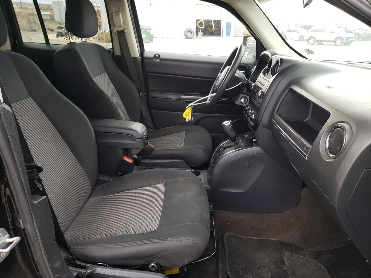 Photo 5 from auction – 2014 JEEP PATRIOT SP with VIN 1C4NJPBB2ED758481