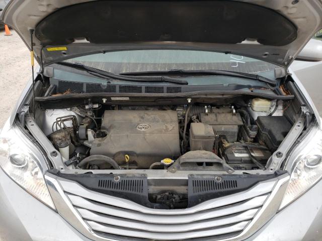 Photo 7 from auction – 2015 TOYOTA SIENNA LE with VIN 5TDKK3DC3FS591343