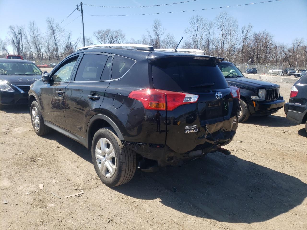 Photo 3 from auction – 2015 TOYOTA RAV4 LE with VIN 2T3BFREV7FW382628