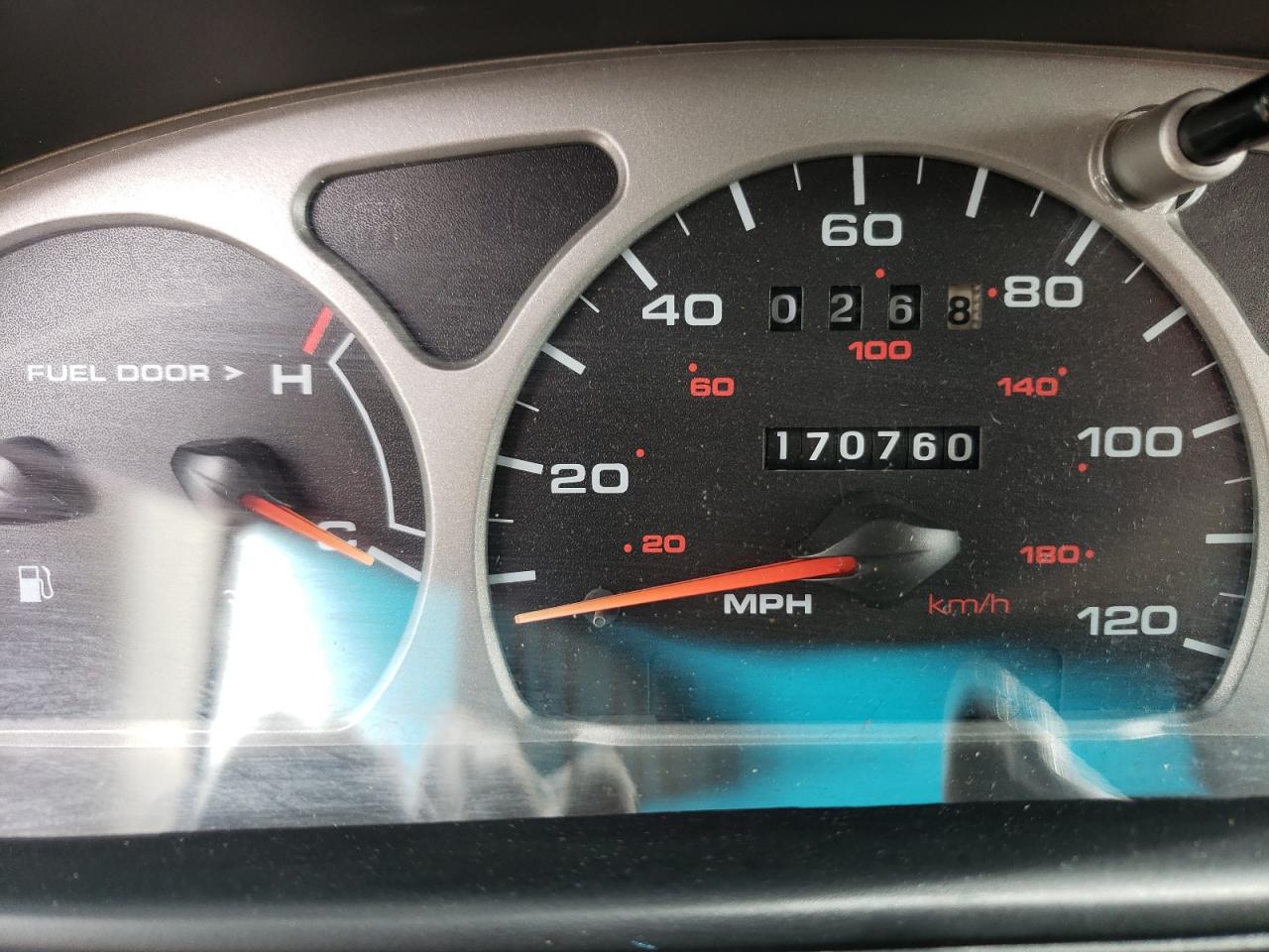 Photo 8 from auction – 1999 FORD TAURUS SE with VIN 1FAFP53S3XA239262