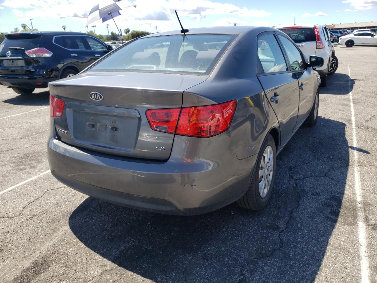 Photo 4 from auction – 2013 KIA FORTE EX with VIN KNAFU4A22D5690328