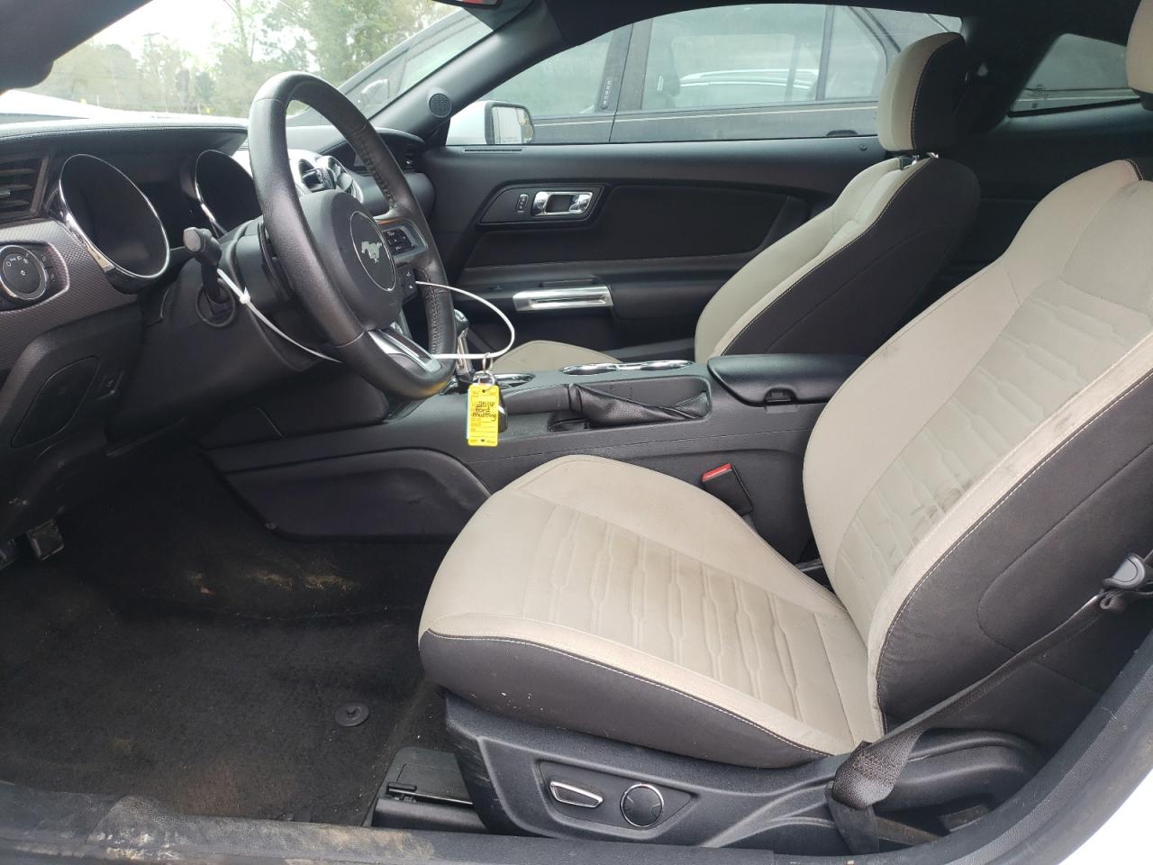 Photo 5 from auction – 2016 FORD MUSTANG with VIN 1FA6P8TH2G5240899