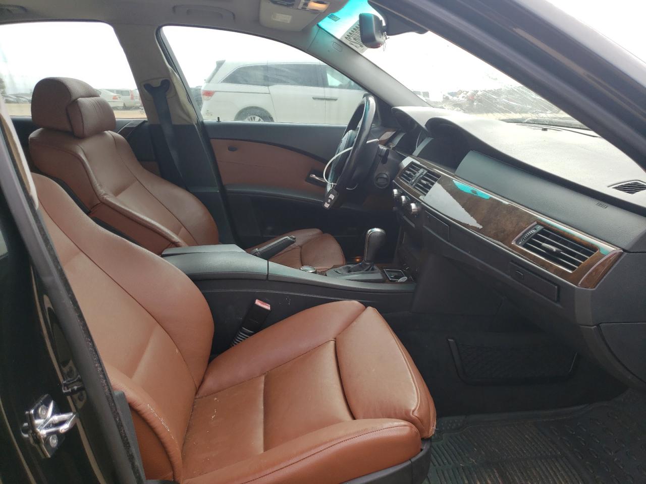 Photo 5 from auction – 2007 BMW 525 I with VIN WBANE53597CW67196
