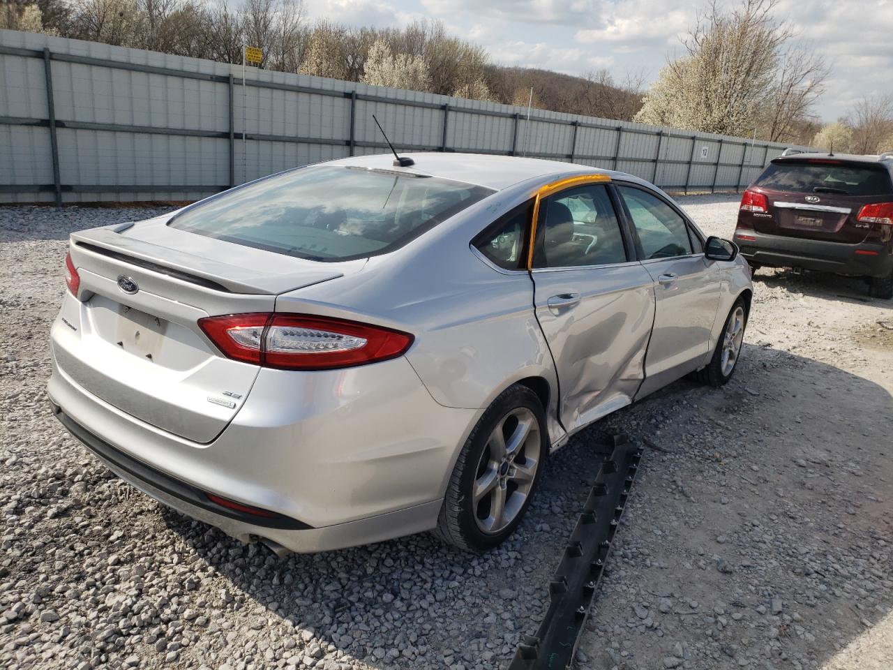 Photo 4 from auction – 2016 FORD FUSION SE with VIN 3FA6P0HD3GR390881