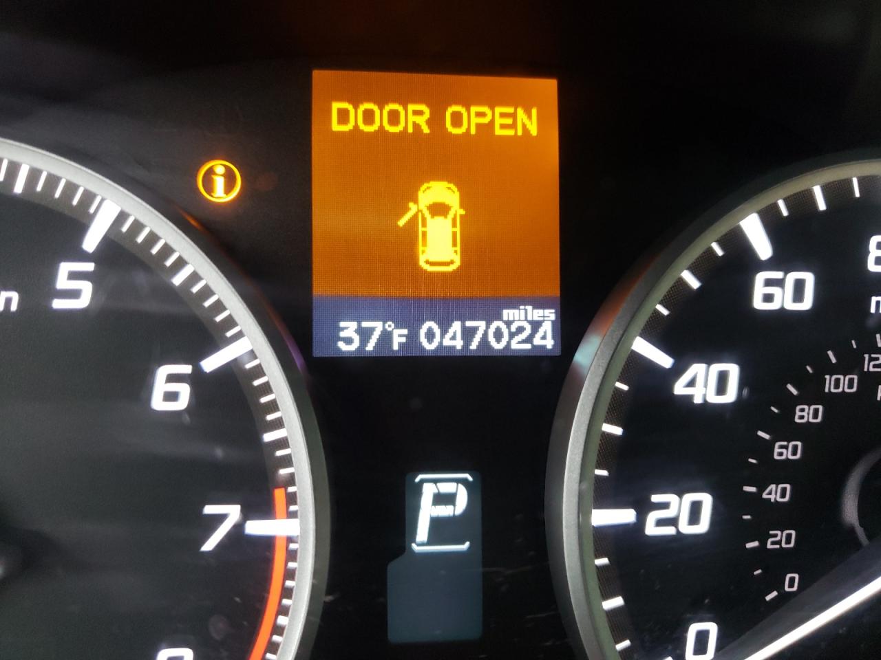 Photo 8 from auction – 2017 ACURA RDX with VIN 5J8TB4H38HL026676