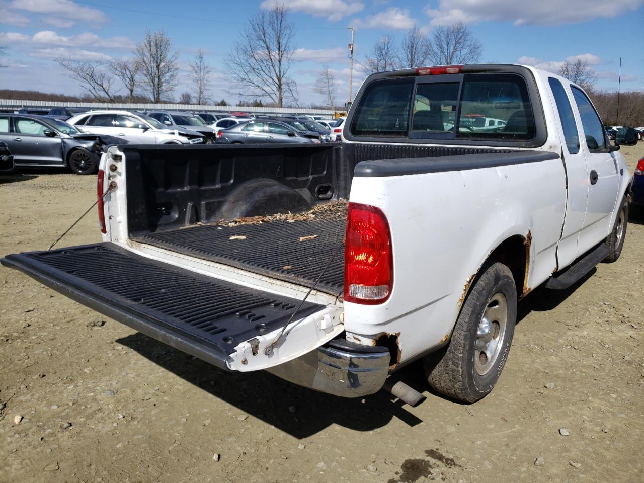 Zdjęcie 4 z aukcji – 2002 FORD F150 z VIN 1FTRX17202NB20791