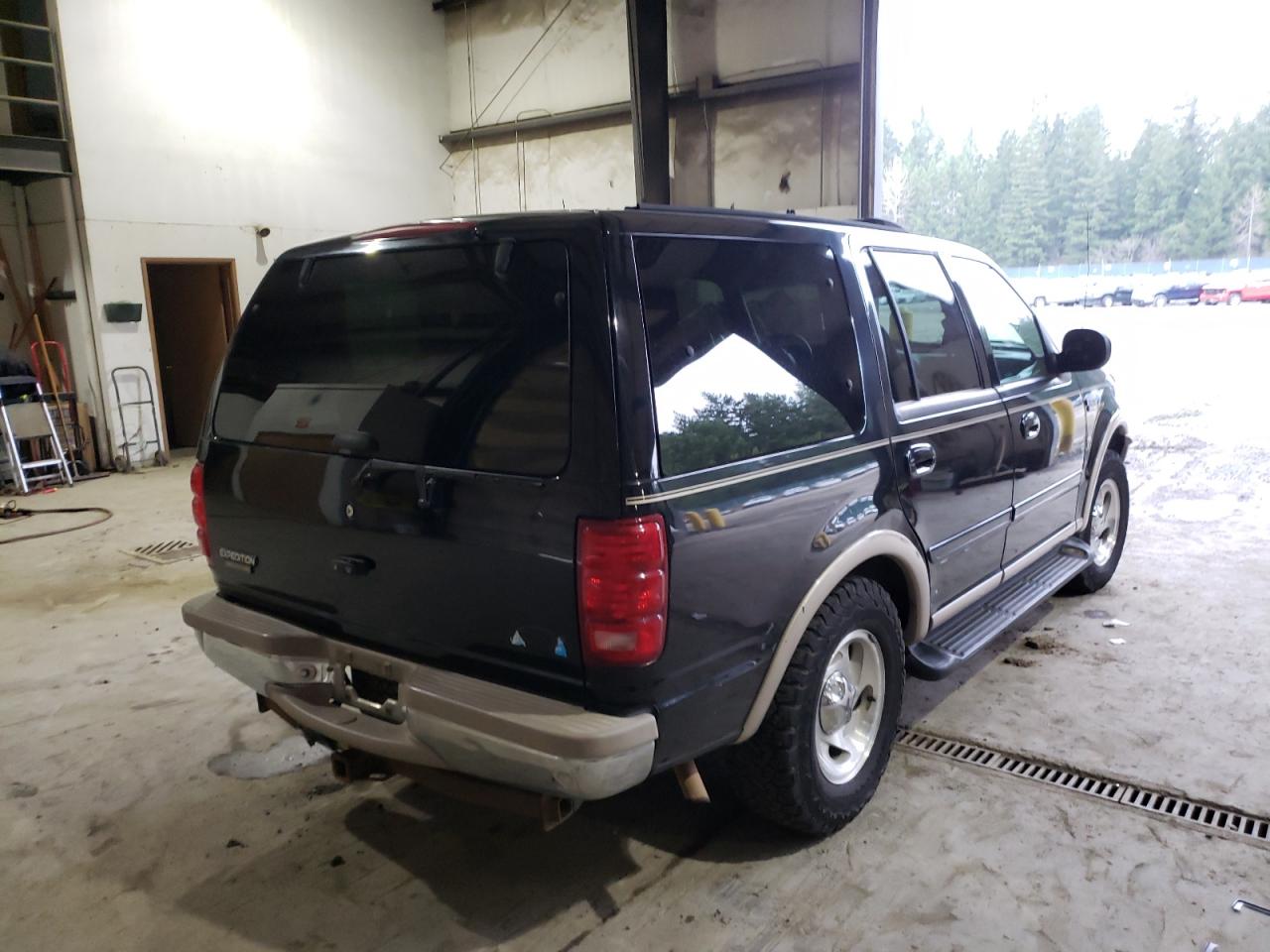 Photo 4 from auction – 1998 FORD EXPEDITION with VIN 1FMPU18L5WLB90758