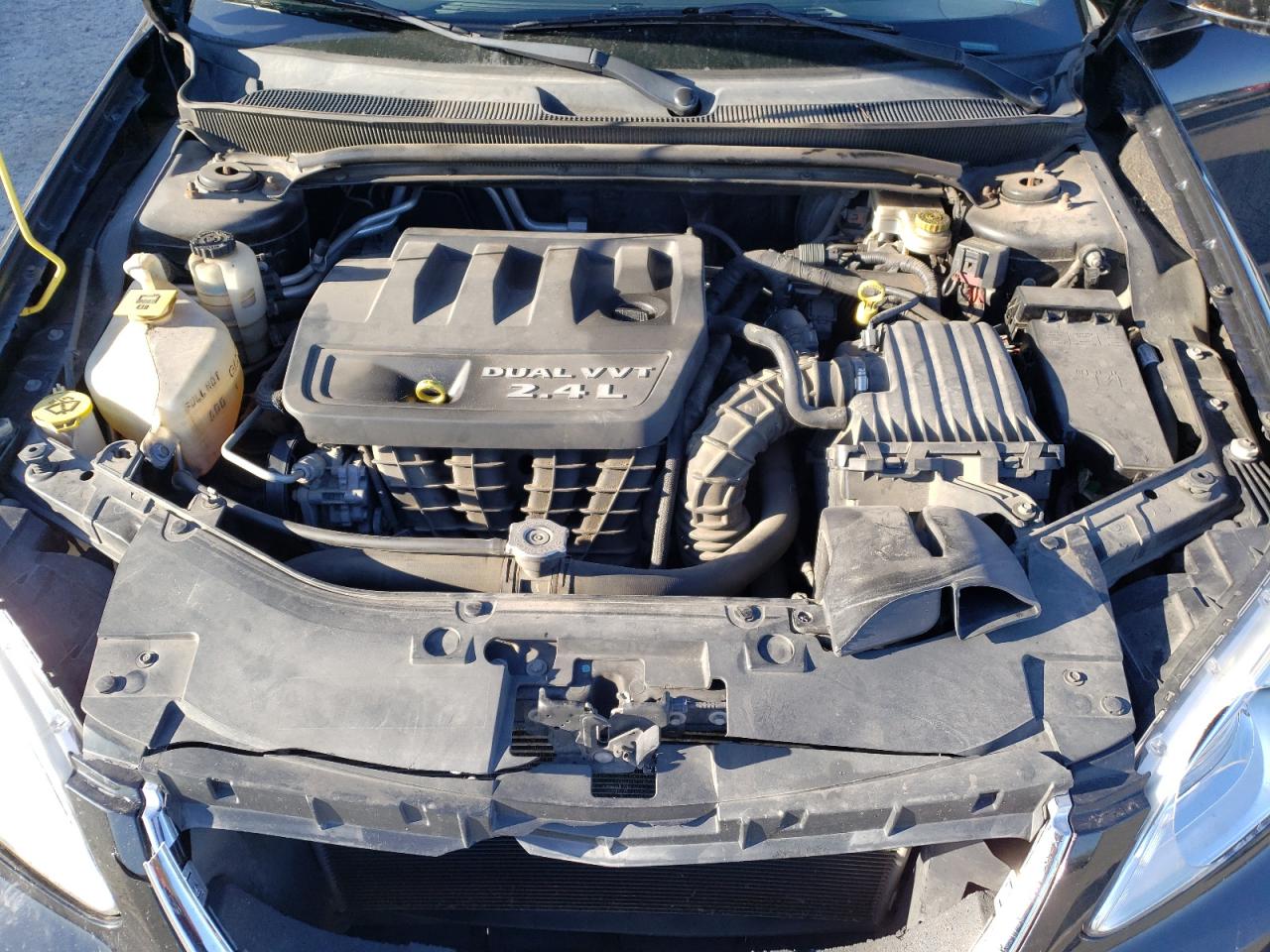 Photo 7 from auction – 2012 CHRYSLER 200 LX with VIN 1C3CCBABXCN282630