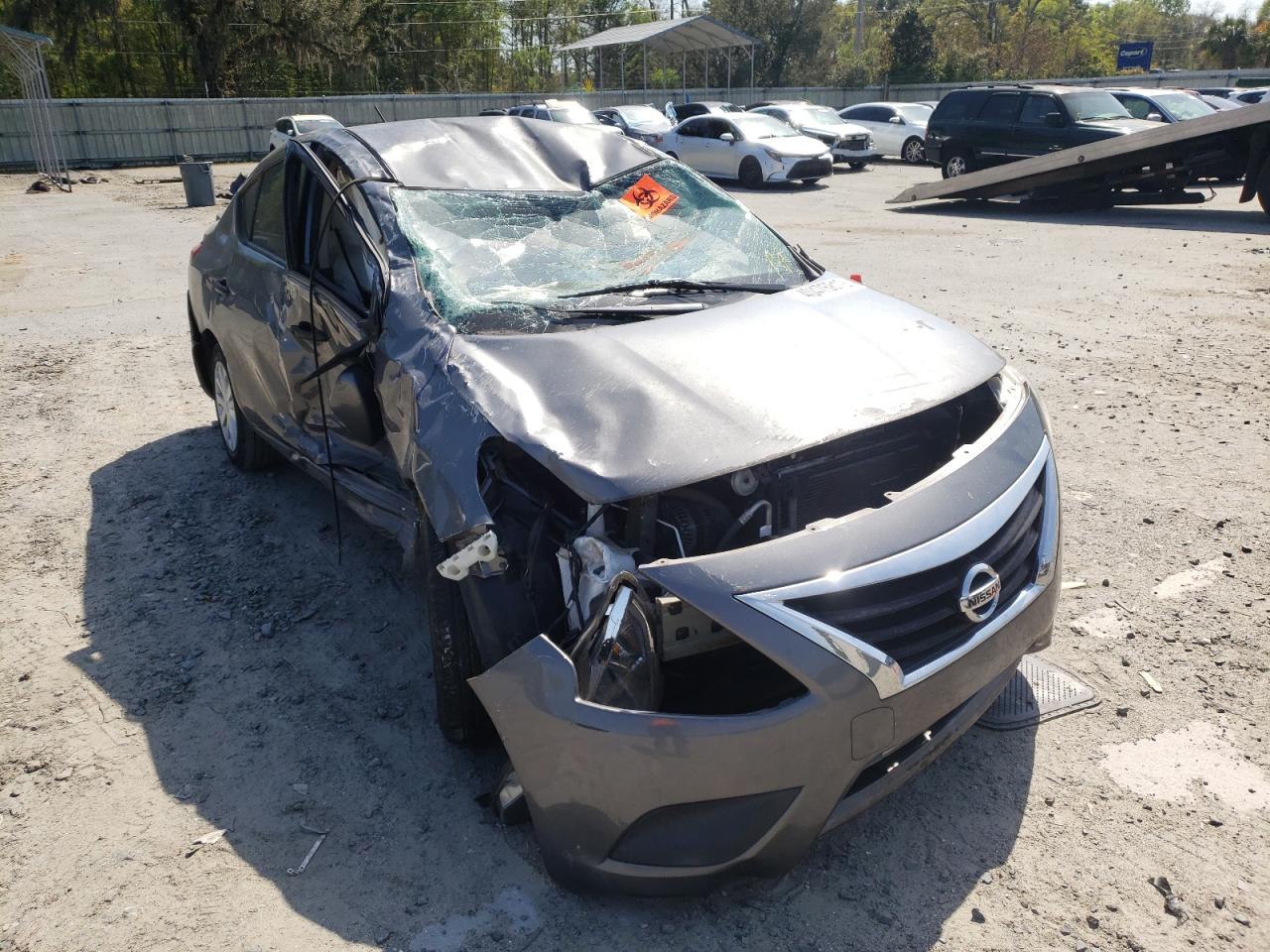NISSAN VERSA S 2018 with VIN 3N1CN7AP8JL818408 - Photo from auction