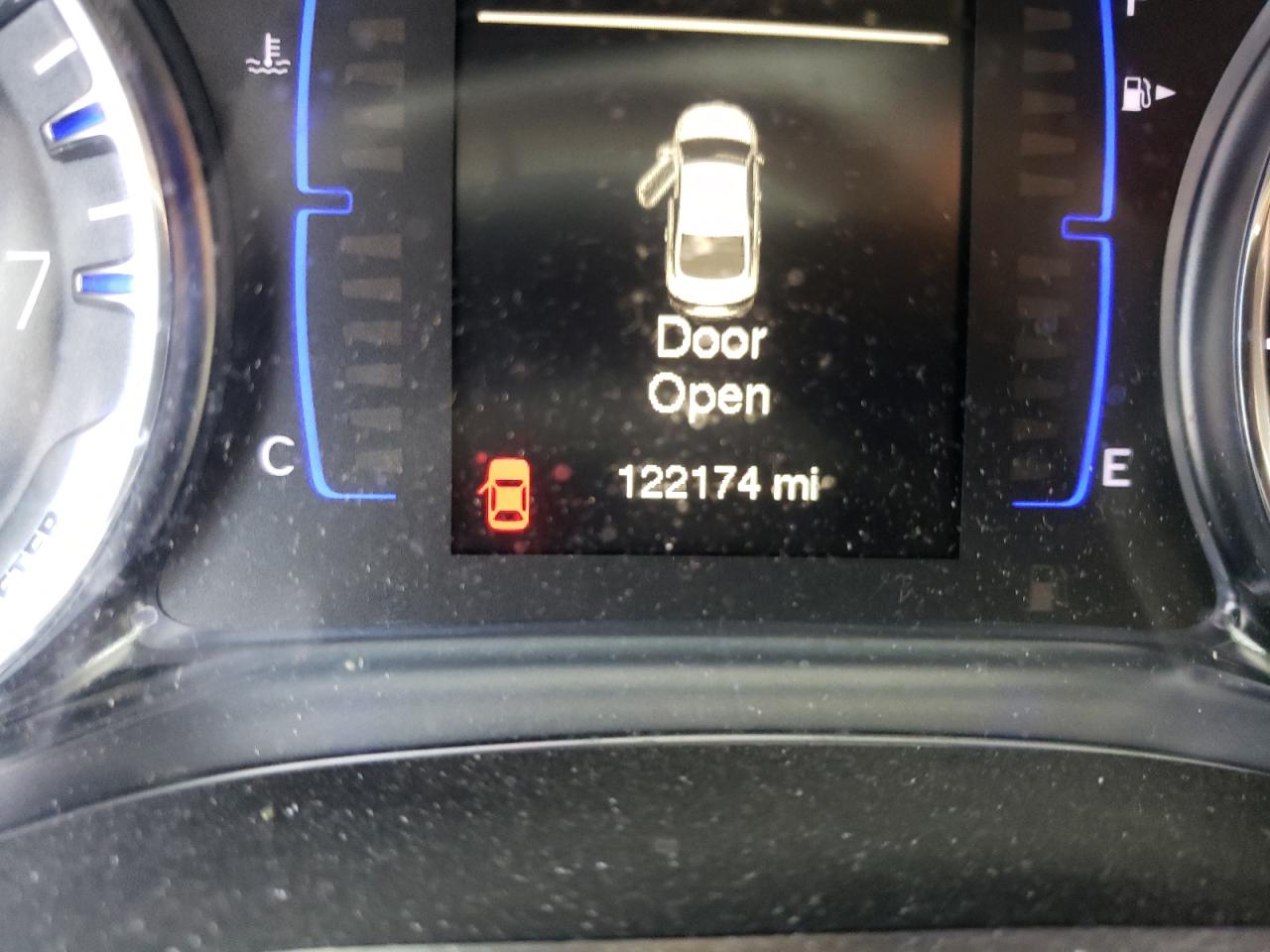 Photo 8 from auction – 2017 CHRYSLER 200 with VIN 1C3CCCAB8HN508869