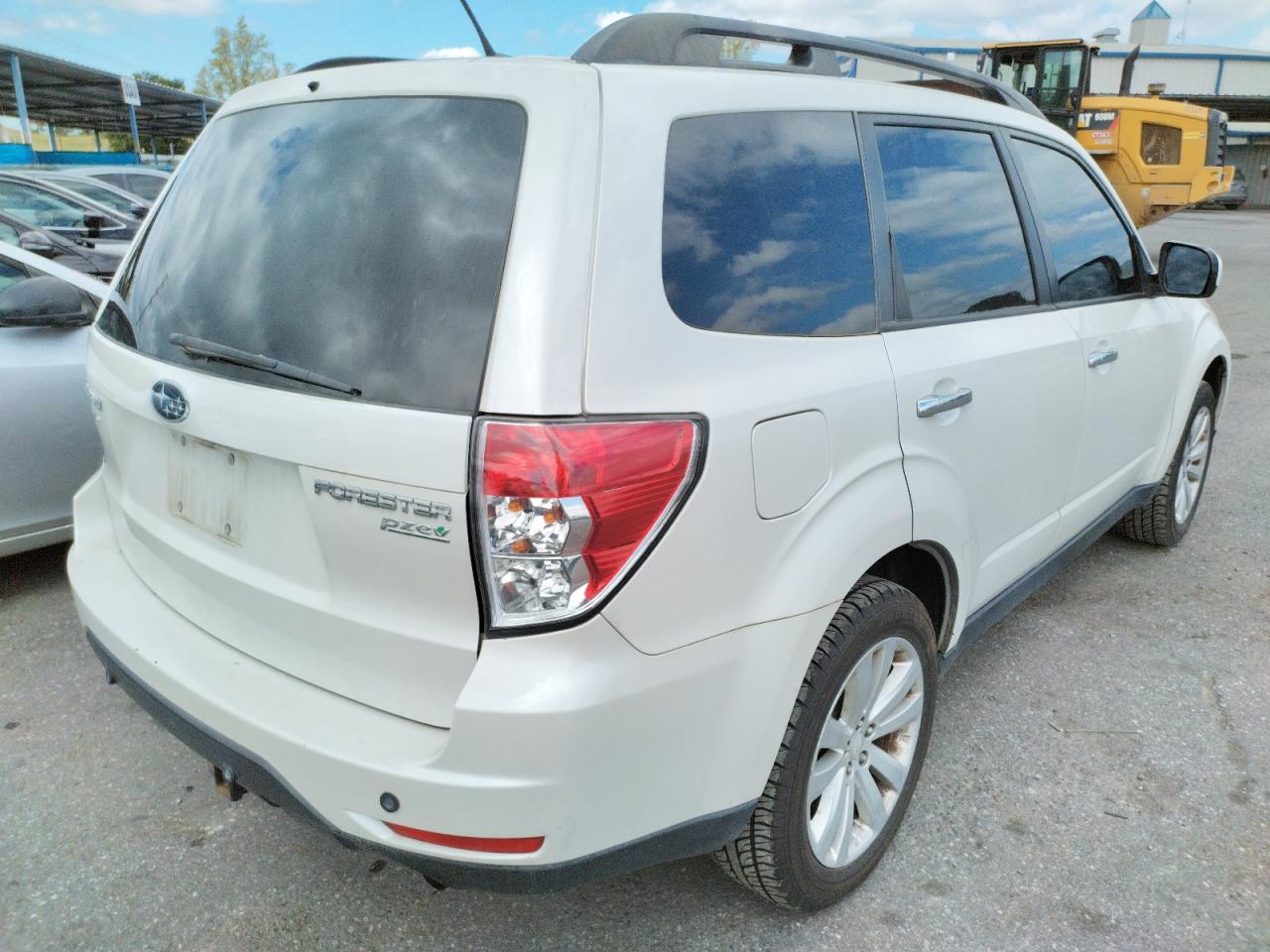 Photo 4 from auction – 2011 SUBARU FORESTER 2 with VIN JF2SHACC6BH733995