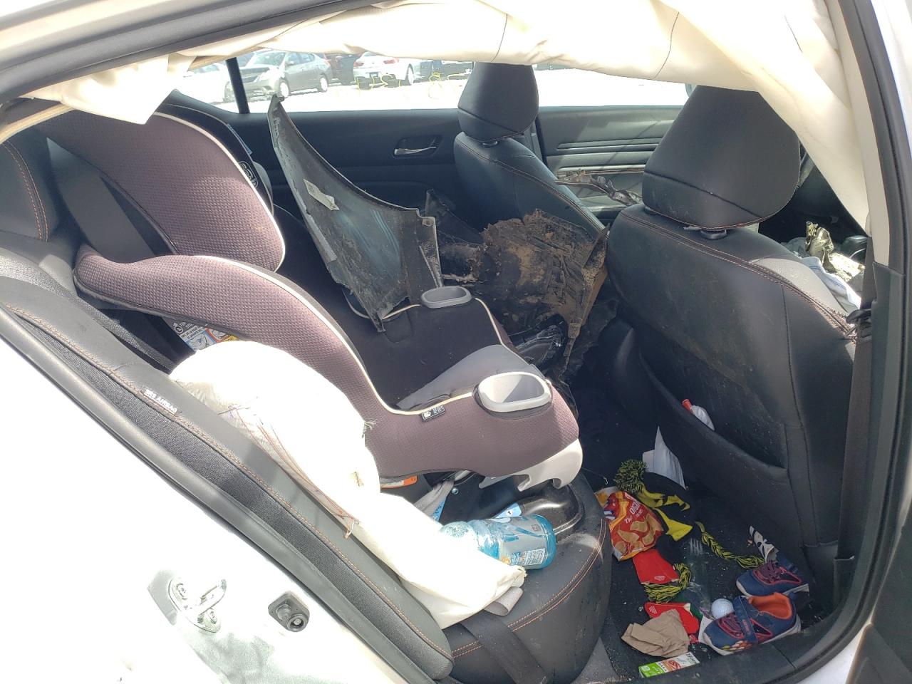Photo 6 from auction – 2019 NISSAN ALTIMA SR with VIN 1N4BL4CW9KC251789
