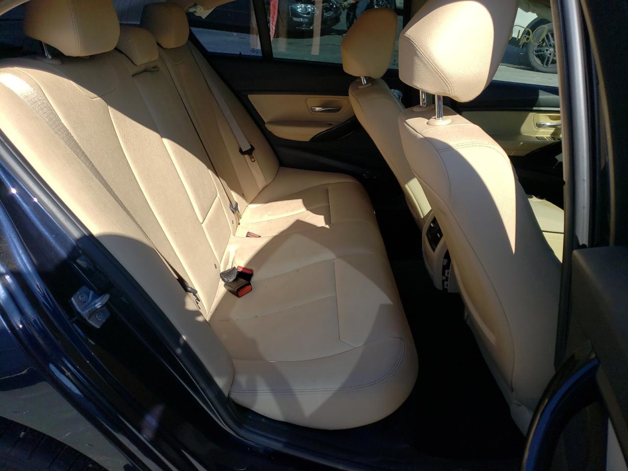 Photo 6 from auction – 2017 BMW 320 I with VIN WBA8A9C35HK620544