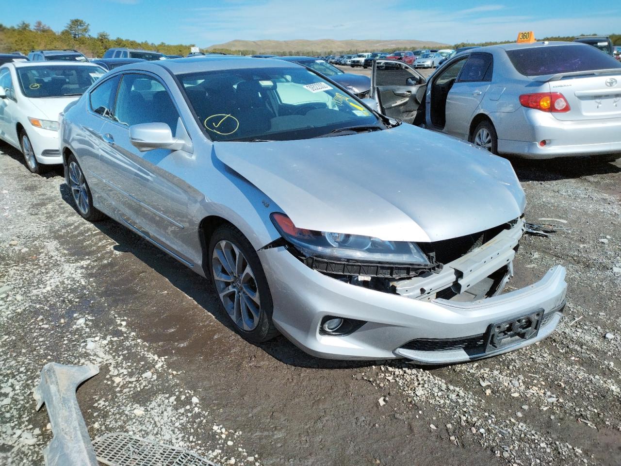 HONDA ACCORD EXL 2015 with VIN 1HGCT2B81FA000080 - Photo from auction