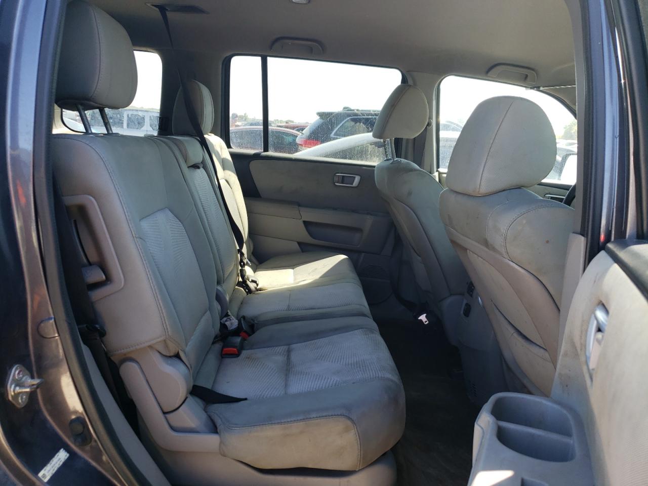 Photo 6 from auction – 2015 HONDA PILOT LX with VIN 5FNYF3H29FB016085
