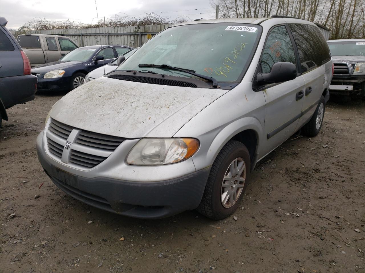 Photo 2 from auction – 2005 DODGE CARAVAN SE with VIN 1D4GP25R85B395024