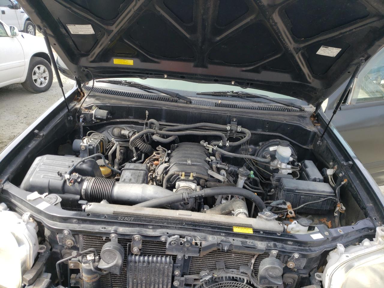 Photo 7 from auction – 2005 TOYOTA SEQUOIA SR with VIN 5TDZT34A35S263302
