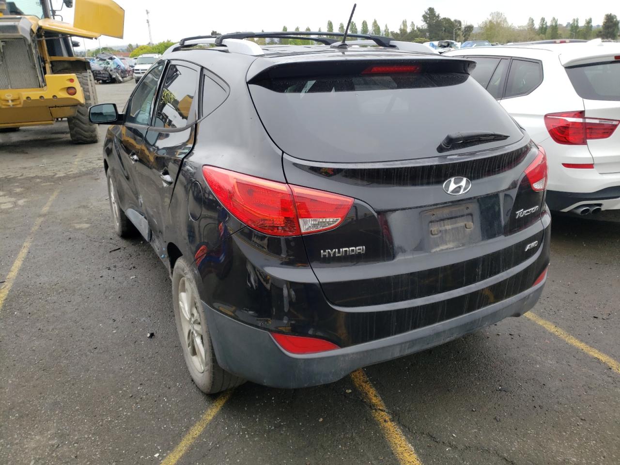 Photo 3 from auction – 2011 HYUNDAI TUCSON GLS with VIN KM8JUCACXBU309565