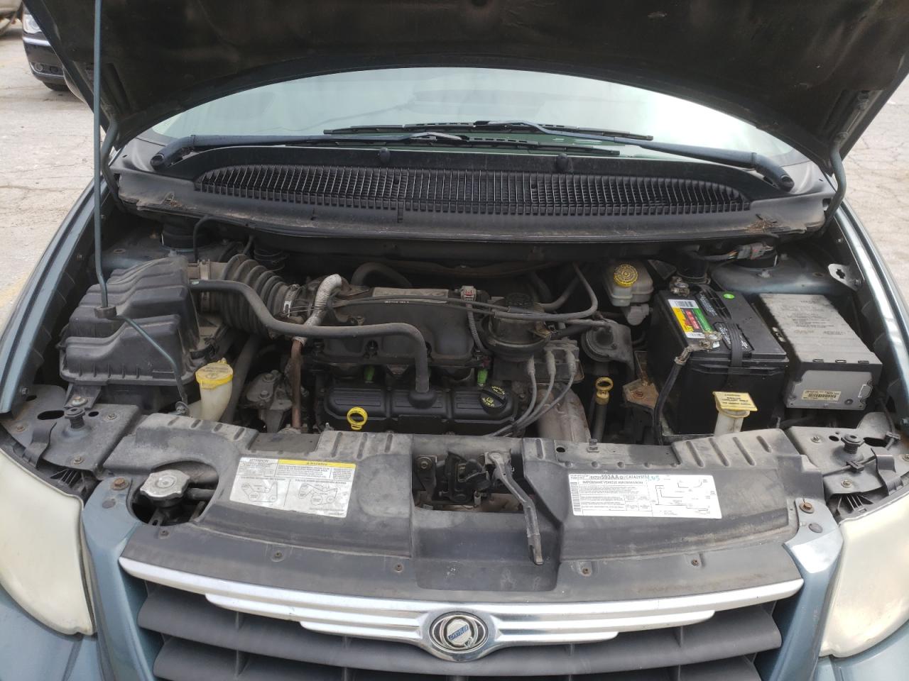 Photo 7 from auction – 2006 CHRYSLER TOWN & COU with VIN 2A4GP44R76R743600