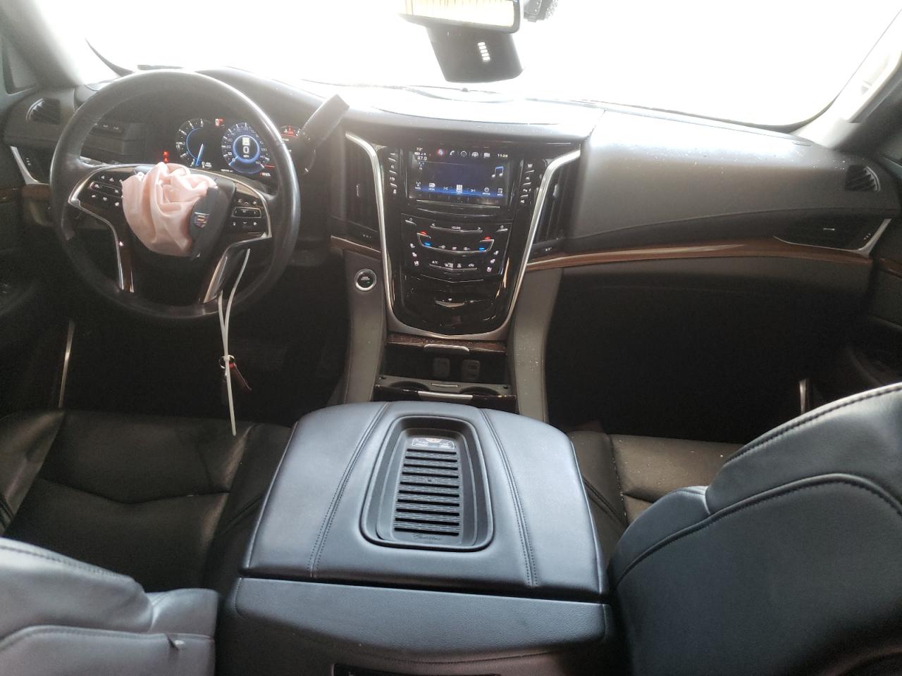Photo 9 from auction – 2020 CADILLAC ESCALADE P with VIN 1GYS3CKJ6LR164256