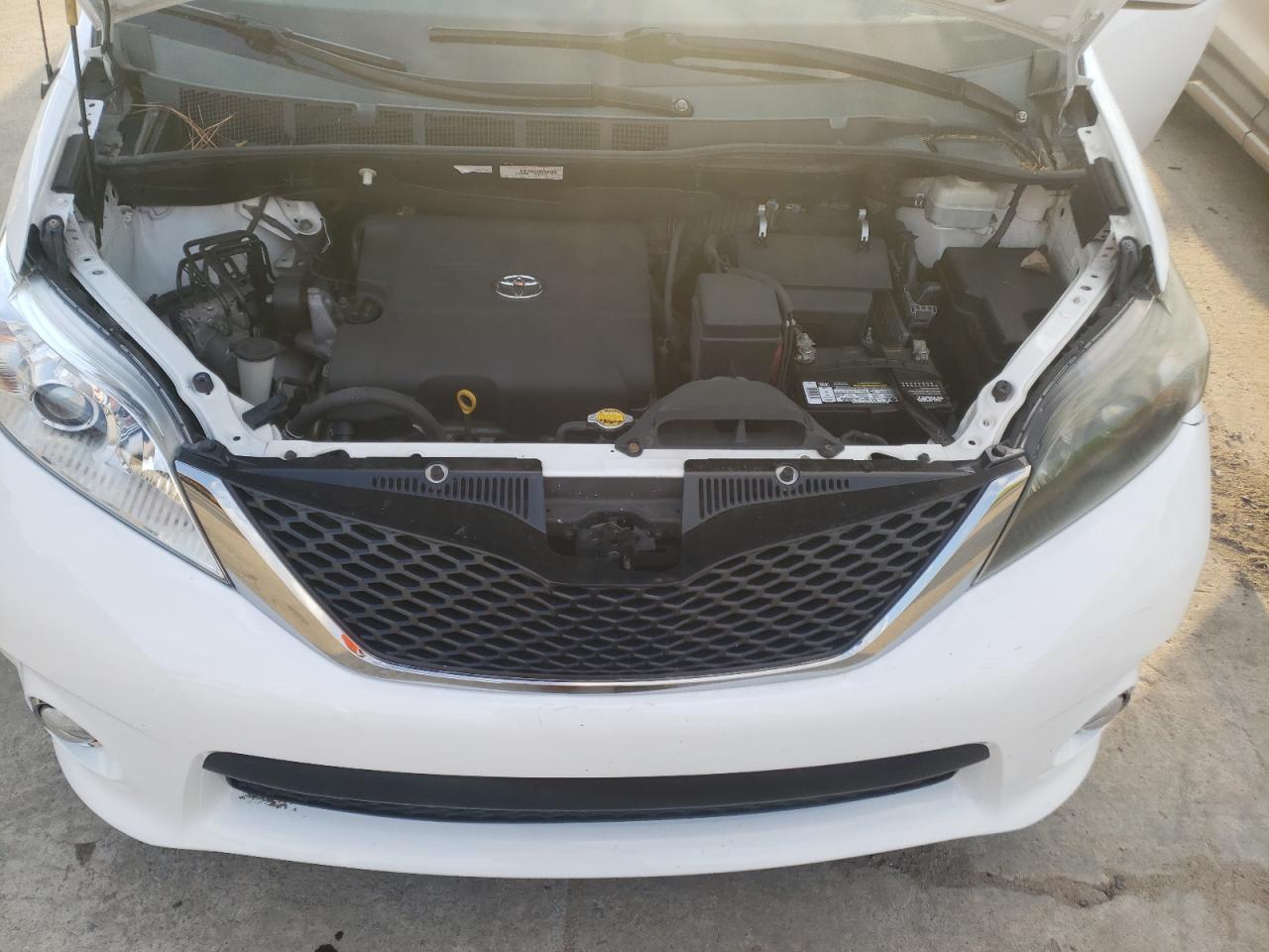 Photo 7 from auction – 2012 TOYOTA SIENNA SPO with VIN 5TDXK3DC0CS179026