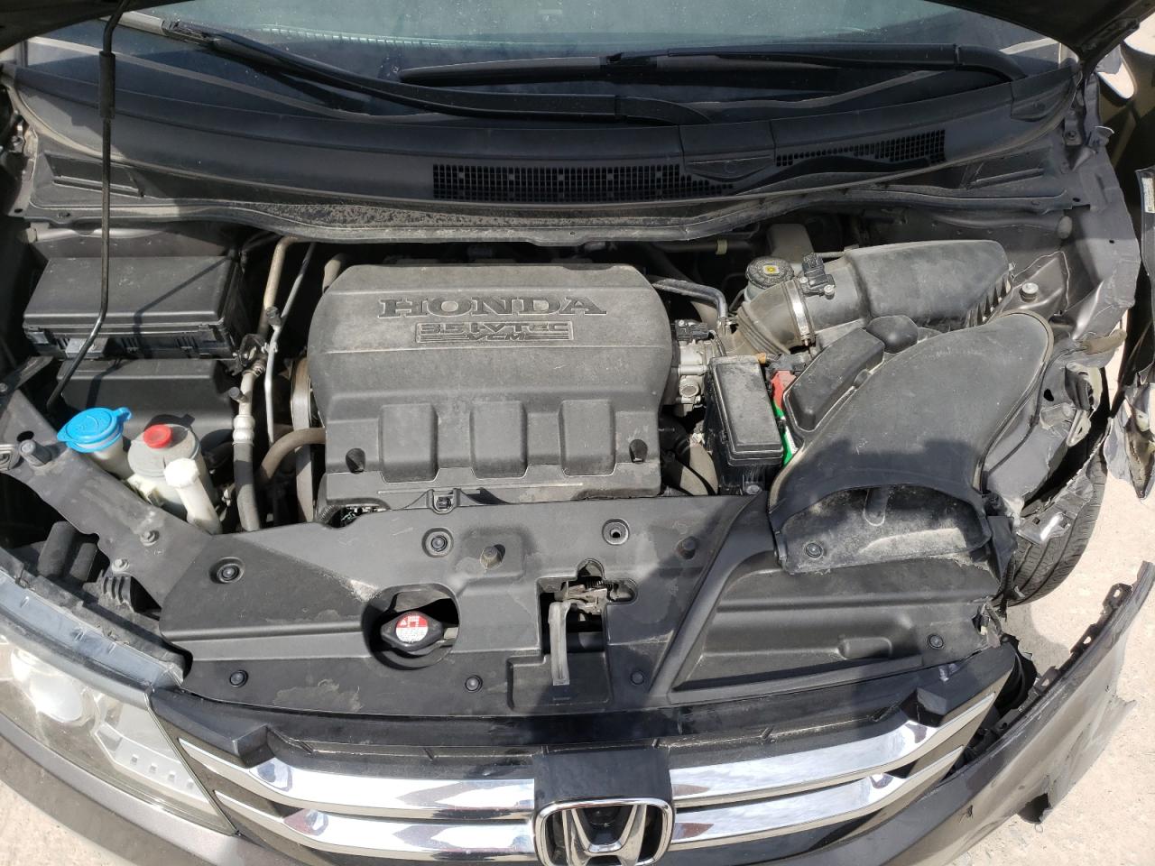 Photo 7 from auction – 2016 HONDA ODYSSEY SE with VIN 5FNRL5H33GB012178