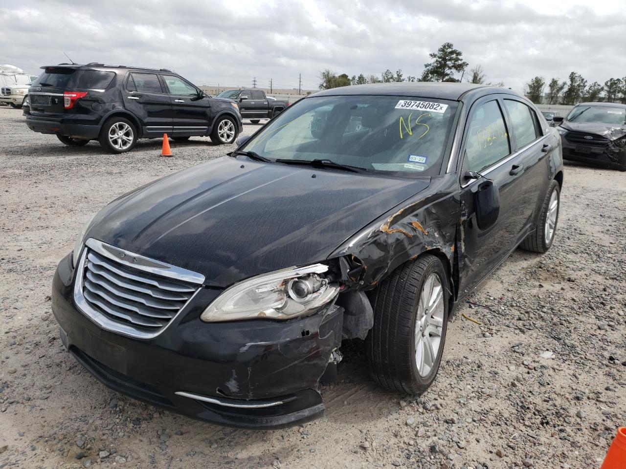 Photo 2 from auction – 2012 CHRYSLER 200 LX with VIN 1C3CCBAB8CN295490